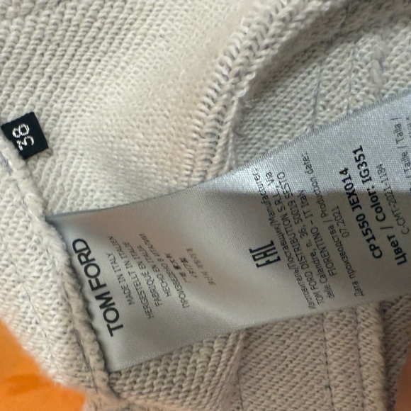 Tom Ford Gray belted Trench Coat for Women - Picture 15 of 16